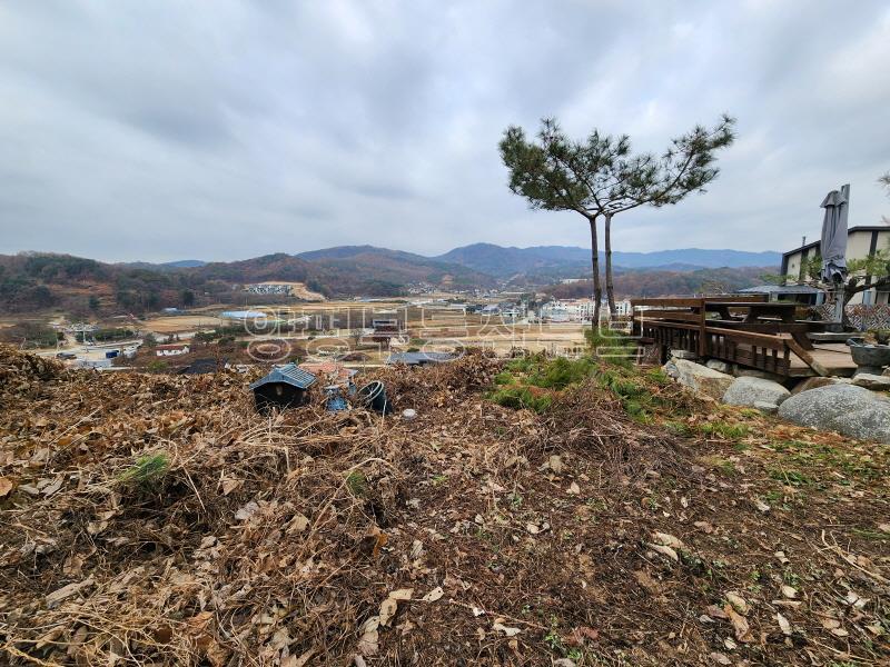 탁트인 영구 전망으로  아름다운 산능선을 바라보는 입지입니다_15