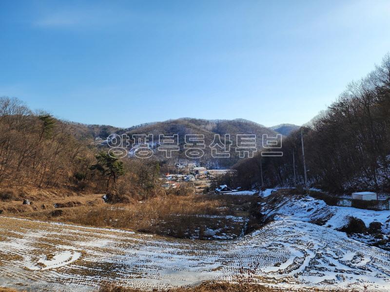 남향으로 탁트이고 완만한 경사에 구거와 접한 6번국도 접근성 좋은 토지_11